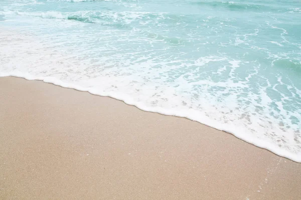 Zachte wave van het strand — Stockfoto