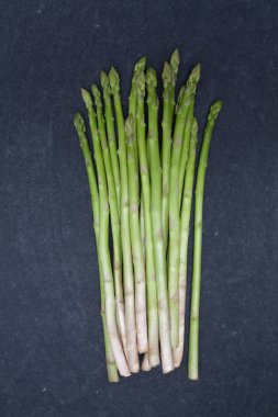 demet kuşkonmaz kayrak üzerine 