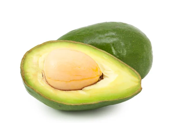 Twee plakjes avocado geïsoleerd — Stockfoto