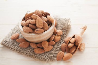 badem ahşap kase gelen grup