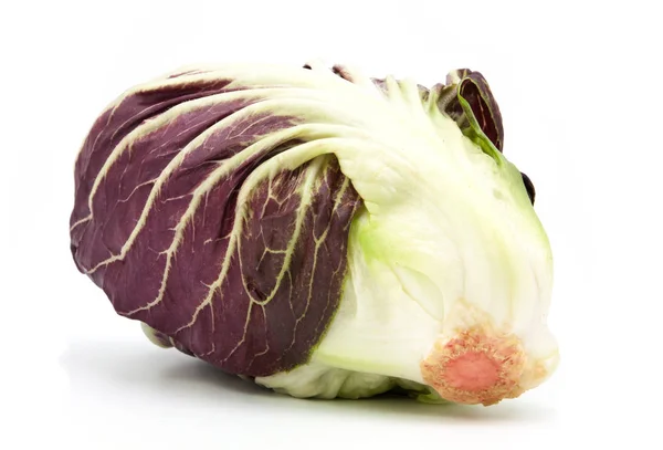 Ensalada roja radicchio aislada en blanco —  Fotos de Stock