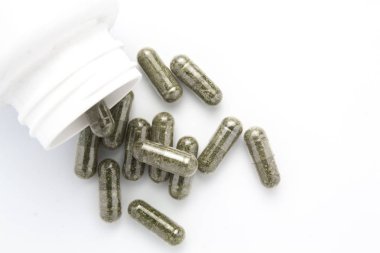 şişe izole ot kapsülü