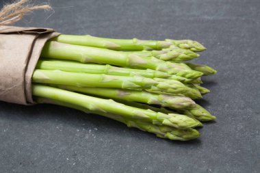 demet kuşkonmaz kayrak üzerine 