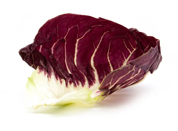 Ensalada roja radicchio aislada en blanco —  Fotos de Stock