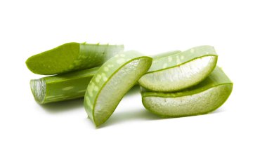Aloe Vera izole dilimlenmiş 