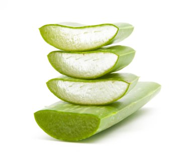 Aloe Vera izole dilimlenmiş 