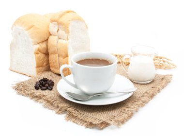 Kahve ve ekmek izole kahvaltı