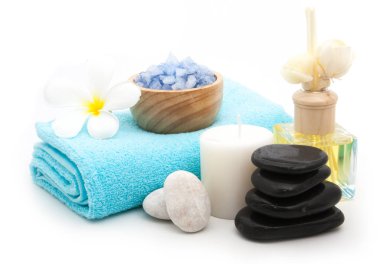 Spa zen bazalt taş ve plumeria beyaz