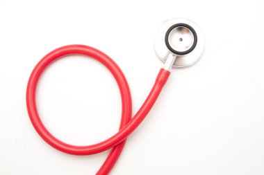-Kırmızı stetoskop kadar yakın