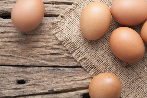 На мішок яйце — стокове фото