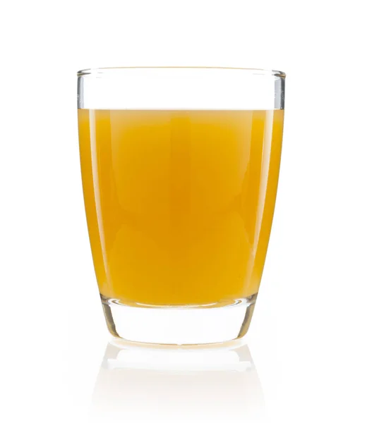 Glas apelsinjuice isolerade — Stockfoto