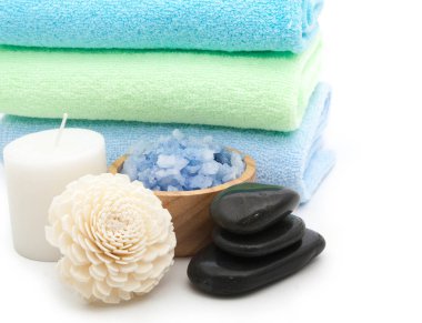 Spa zen bazalt taş ve plumeria beyaz