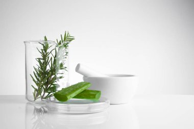 bitkisel ilaç doğal organik ve bilimsel cam ürünleri