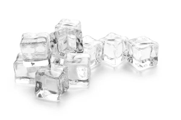 Tres cubitos de hielo sobre blanco — Foto de Stock