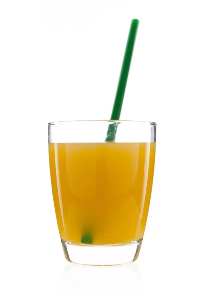 Glas Orangensaft isoliert — Stockfoto