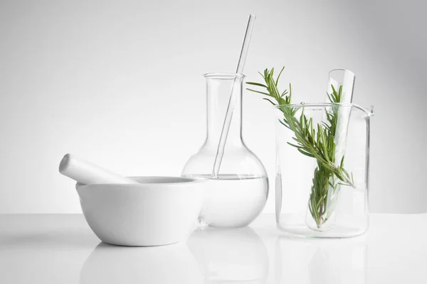 bitkisel ilaç doğal organik ve bilimsel cam ürünleri