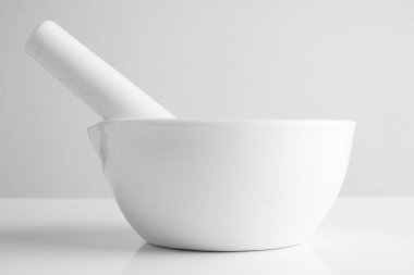 Beyaz harç ve dibekler beyaz