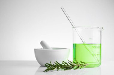 bitkisel ilaç doğal organik ve bilimsel cam ürünleri