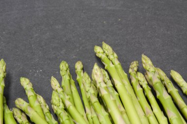 demet kuşkonmaz kayrak üzerine 