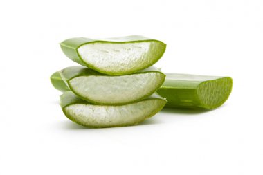 Aloe Vera izole dilimlenmiş 