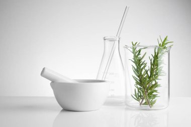 bitkisel ilaç doğal organik ve bilimsel cam ürünleri