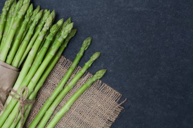 demet kuşkonmaz kayrak üzerine 