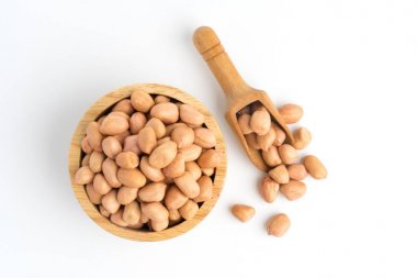 Fıstık fasulye fincan izole üstten görünüm üzerinde 