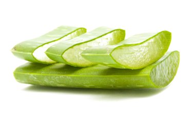 Aloe Vera izole dilimlenmiş 