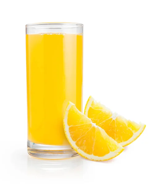 Apelsinjuice isolerad på vitt — Stockfoto