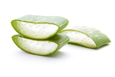 Aloe Vera izole dilimlenmiş 
