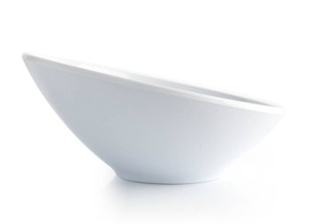 Beyaz kase üzerinde beyaz izole 