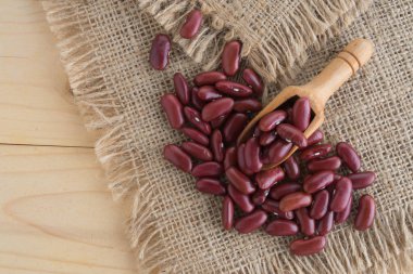 Barbunya, tahta kaşık