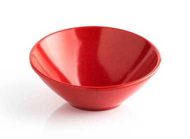 Beyaz izole kırmızı kase 