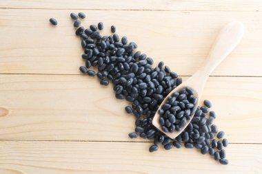 Kenevir çuval içinde siyah fasulye