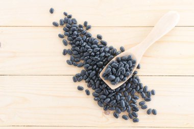 Kenevir çuval içinde siyah fasulye