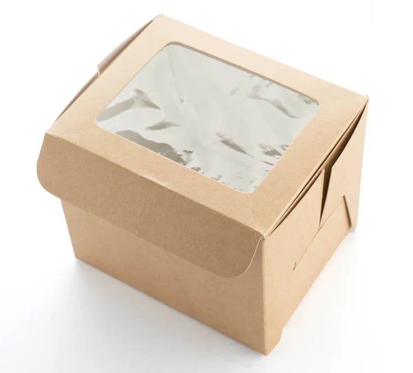 Переработка коробки торта на белом — стоковое фото