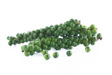 beyaz zemin üzerine taze biber