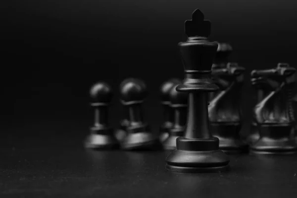 검은 옷만 걸친 체스 — 스톡 사진