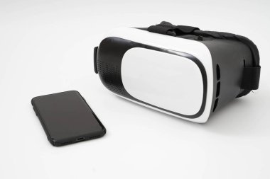 vr kutusu sanal gerçeklik gözlüğü ve mobil izole