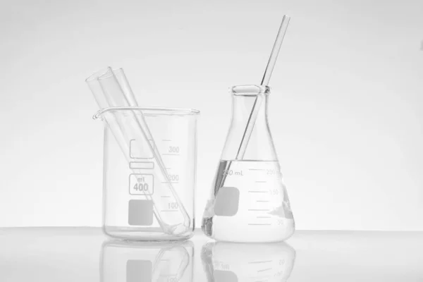 Instrumentos Vidrio Laboratorio Equipos Vacíos Para Laboratorio Químico Realista — Foto de Stock