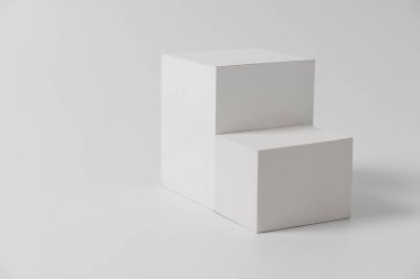 Beyaz üzerinde basit kutu görüntüleme modeliComment