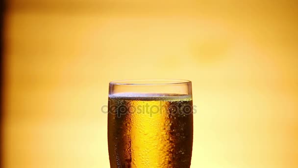 Beer abstract golden yellow bubble background. — Stock Video