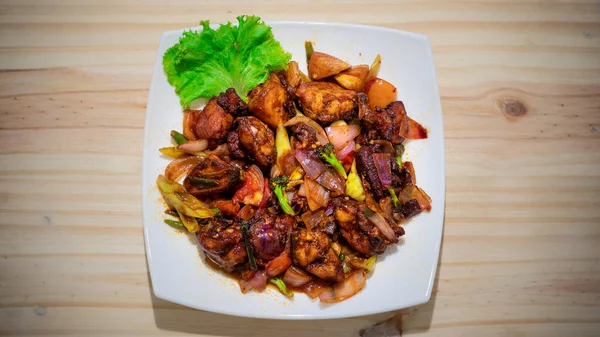 Sri Lanka Devled Chicken yemek kabı üst görünümü