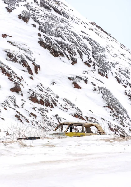 Old Abandoned Car Left Rust Mountains Illegal Dumping Site Polluting — 스톡 사진