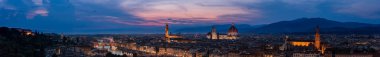 Floransa 'da günbatımı çok geniş çözünürlüklü panorama tüm ana Floransa kentleri (katedral, Palazzo Vecchio, Ponte Vecchio köprüsü, Boboli bahçeleri). 23.000 px 'in üzerinde: 6.5 feet (2m) ve 300 dpi