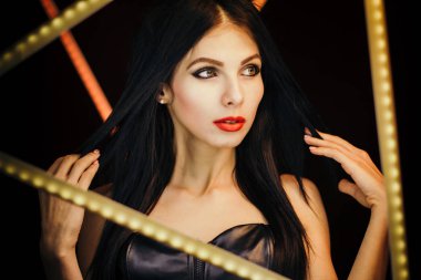 Güzel bir kız ile parlak fotoğraf 