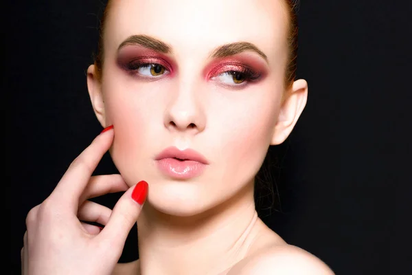 Beautiful girl with a pink make-up — Stock Photo, Image