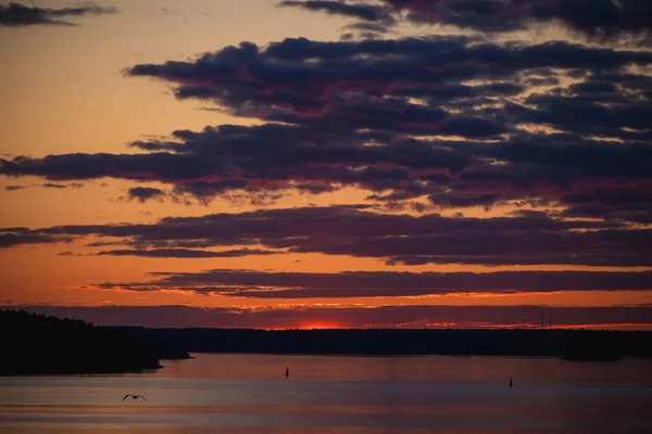 瑞典和芬兰之间的海上黎明 — 图库照片