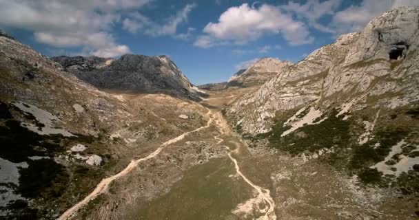 Aerial, Durmitor National Park, Montenegro - Versione graduata e stabilizzata . — Video Stock