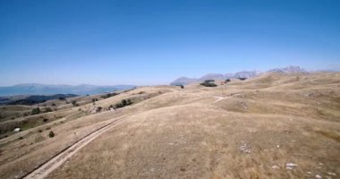 Anteni, Gornji Unac tarım arazileri, Karadağ - kademeli ve stabil sürüm